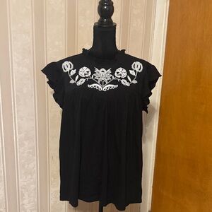 Knox Rose Black Blouse with White Floral Design